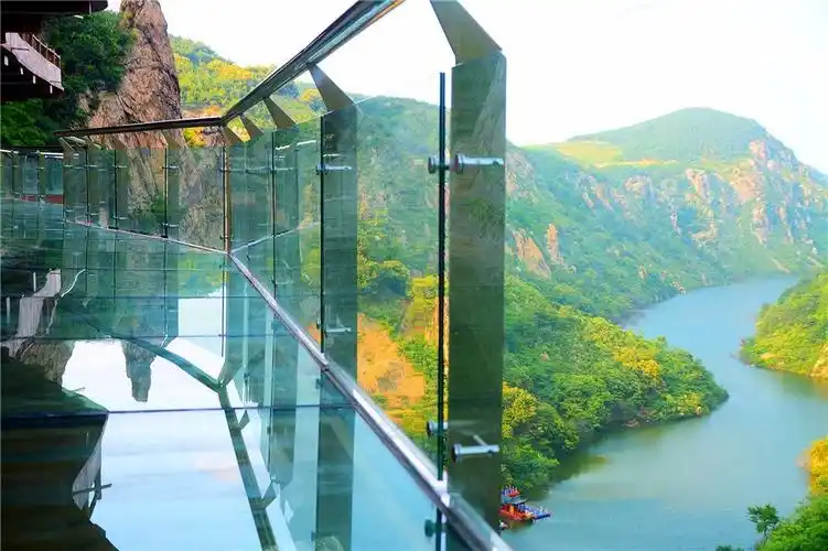 九仙山玻璃栈道今日正式运营!