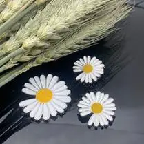 权志龙gd同款小雏菊胸针胸章金属别针徽章滴油挂件饰品配饰