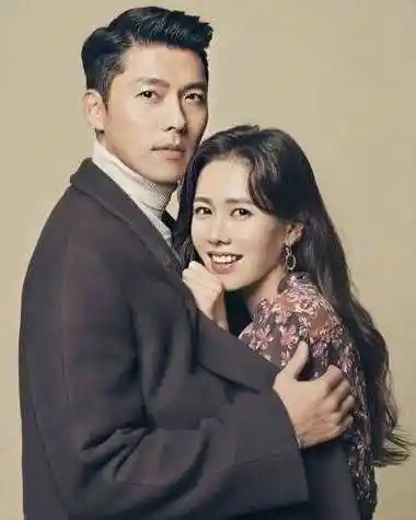 资料显示,玄彬与孙艺珍在2021年官宣恋情,官宣恋情的时候,两人都相约