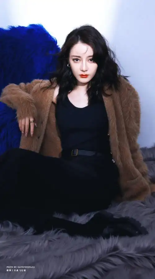 79#迪丽热巴#丨又酷又俏皮90