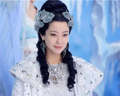 图金喜善幻城实力出演饰演冰雪王国莲姬魅力四射