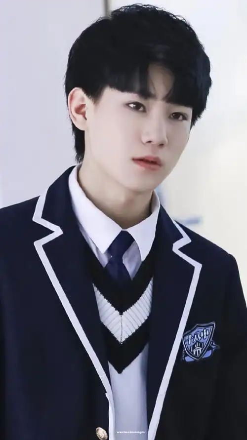 胡真学长《念念》 时代少年团张真源 图源水印 侵删