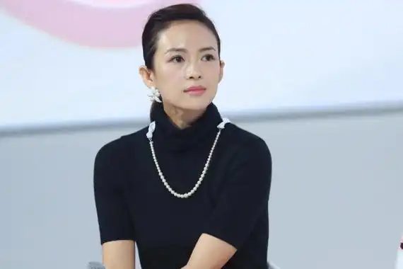 虽然年龄一直在增加但章子怡身上所表现出来的美却一直没有变化,回看