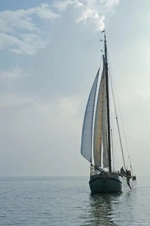 帆船比赛中可以滚动吗