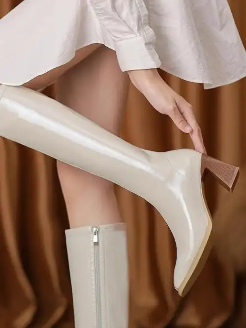 女人味穿上这双高跟长靴你不美谁美