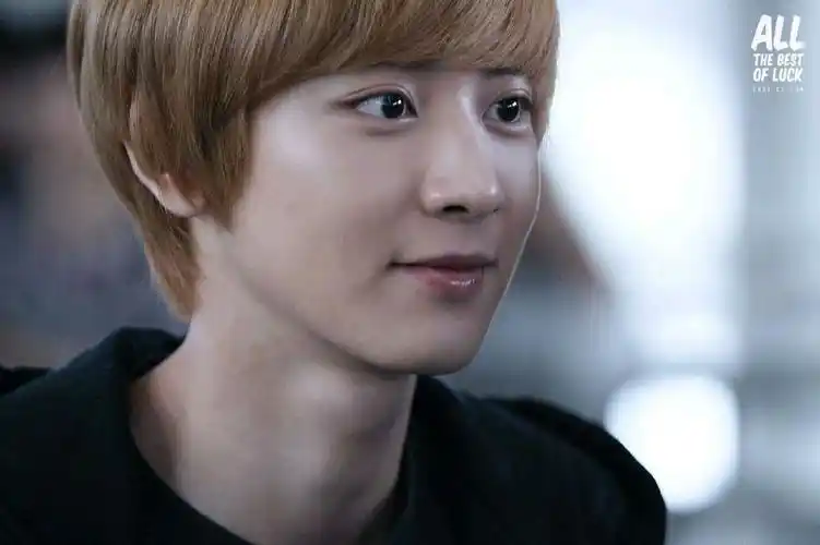 exo 朴灿烈 明星 帅哥 男神 chanyeol 花美男 暖男 可爱 卖萌 卡哇伊