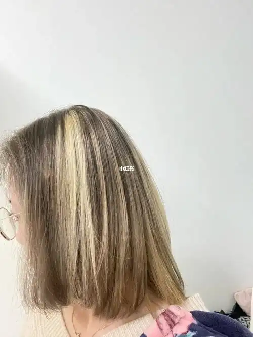 第一次漂染头发,收获了自己超级满意的发色