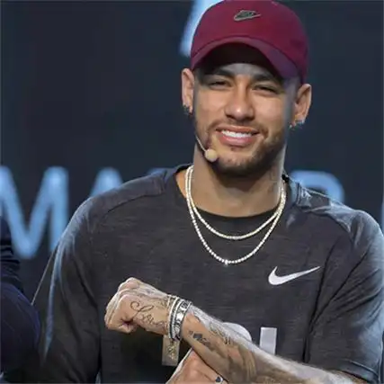 足球巨星内马尔帅气素材合集让你get内马尔的帅气哦