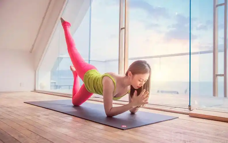 瘦身瑜伽有哪些 倩狐减肥君教你几个动作!