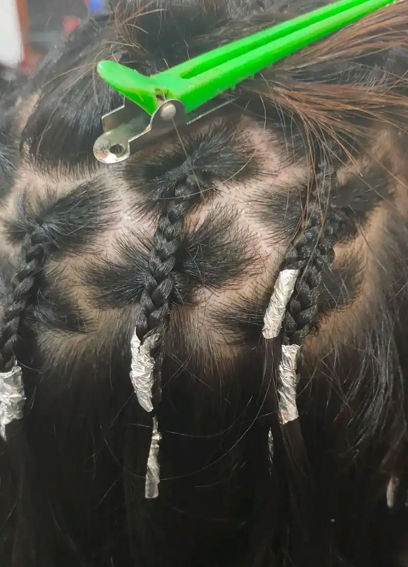 今天烫了个发根蓬松的辫子烫,缺点是长2个多月就不好看了要重新做,烫