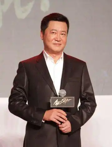 颜值远超靳东老婆被赵宝刚捧红为嫁高富帅隐退太可惜