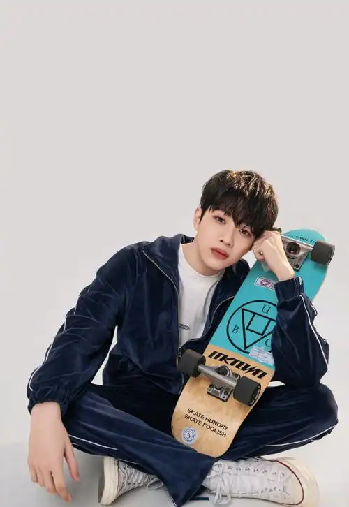 明星,小鲜肉,写真,帅气,时尚,运动风,赖冠霖