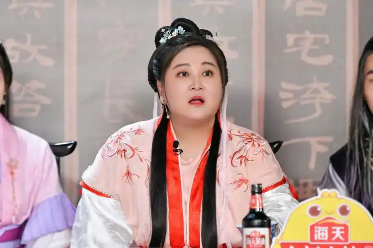 青春环游记3贾玲cos大乔襄阳站迎游戏高光时刻