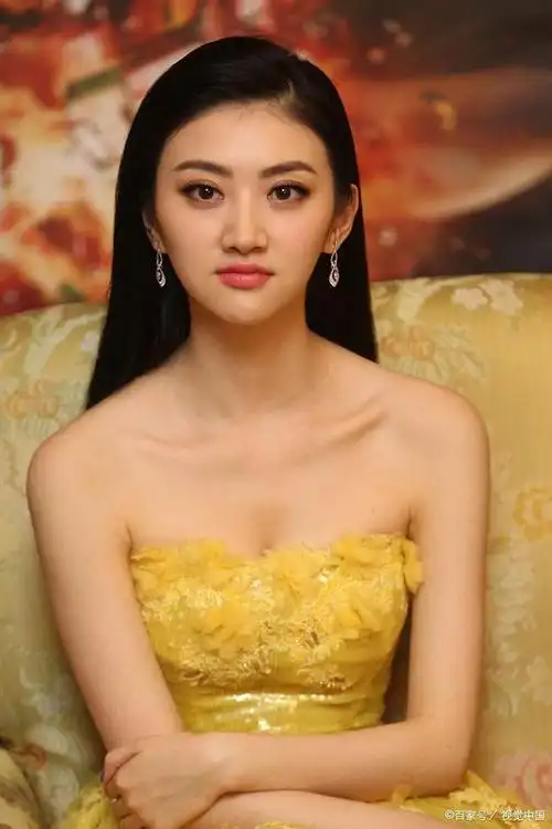 苏王——宽脸进化指南->景甜的眉眼调整思路你值得拥有