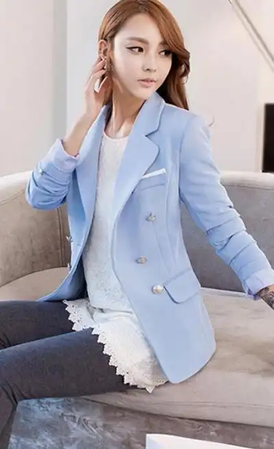 显瘦蓝色修身小西装,极致简约的款式,轻盈甜美为春日街头演绎缤纷清新