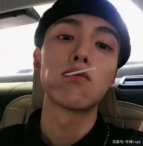 痞帅痞帅的男生头像