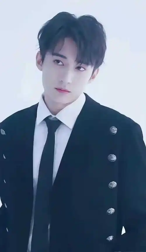 平心而论内娱真正的顶级神颜只有12位林更新刘学义任嘉伦上