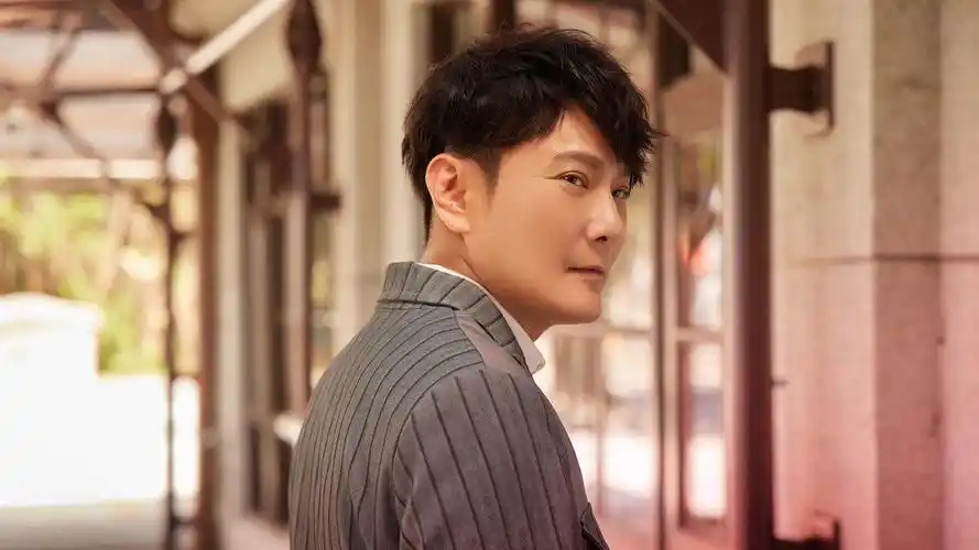 张信哲《在不在》官方mv_腾讯视频