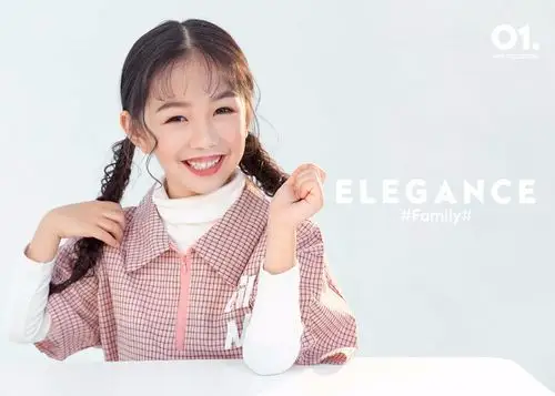 氧气笑容,令人心旷神怡, 麻花小辫,美丽俏皮.摩都儿童摄影