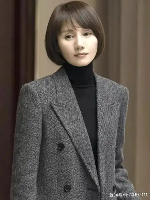 一直觉得中国女演员中,袁泉衣品真是太好了.