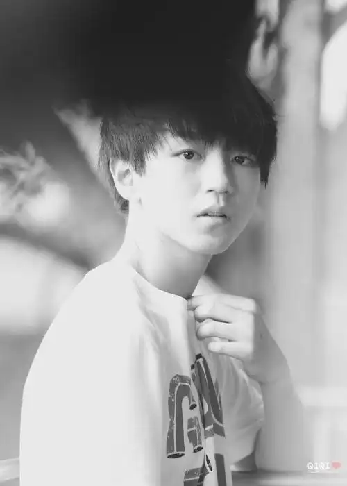 tfboys王俊凯 2014年8月台湾行 crlogo