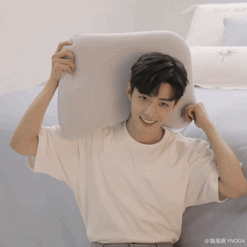 原创肖战抖音截图新玩法你就仗着你的脸好看就随便用吧