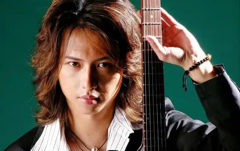 【张淇】夸爆淇哥年轻时候的盛世美颜!妥妥的日系美男!