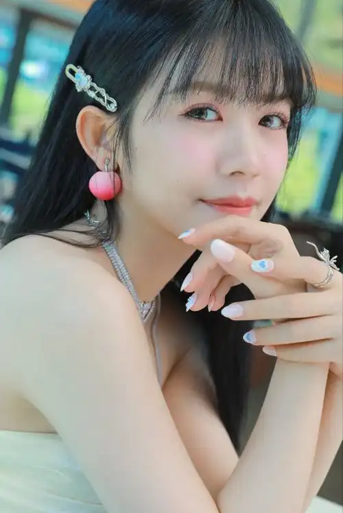 今日是桃味小青梅来吃一口甜甜的7815@赖美云首张个人专辑《出发