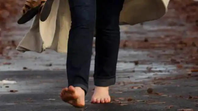 "赤脚大仙"禁止入内!奥克兰女子没穿鞋被赶出商场