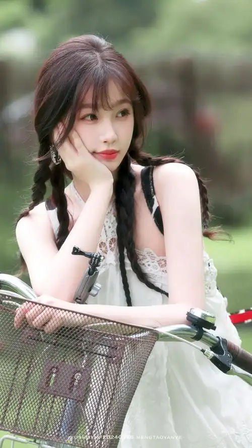 虞书欣|中餐厅 壁纸