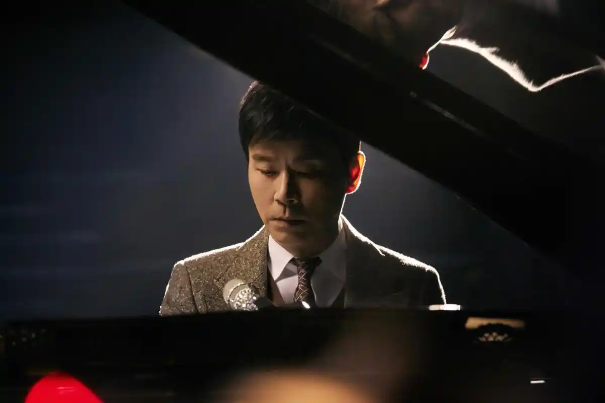 伍思凯现身林俊杰台北演唱会调侃对方是自己中年后的偶像