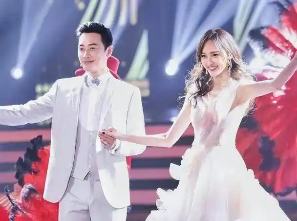 罗晋请客卡里钱不够,打电话问唐嫣要零花,内容不要太搞笑_合作_明星