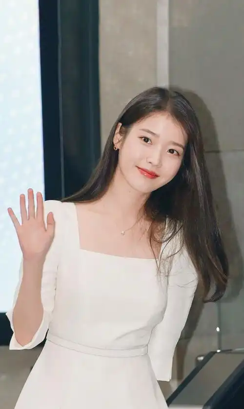 明星美图|李知恩(iu)_高清图集_新浪网