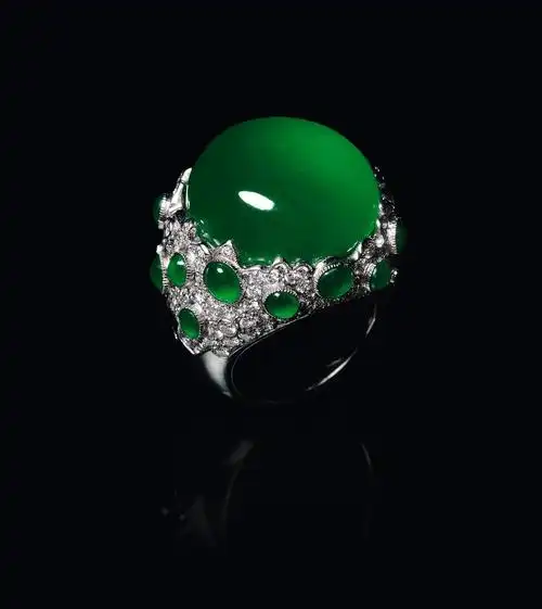 如何挑选翡翠手镯