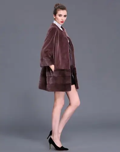 女款豆沙色优雅气质圆领长款貂绒皮草