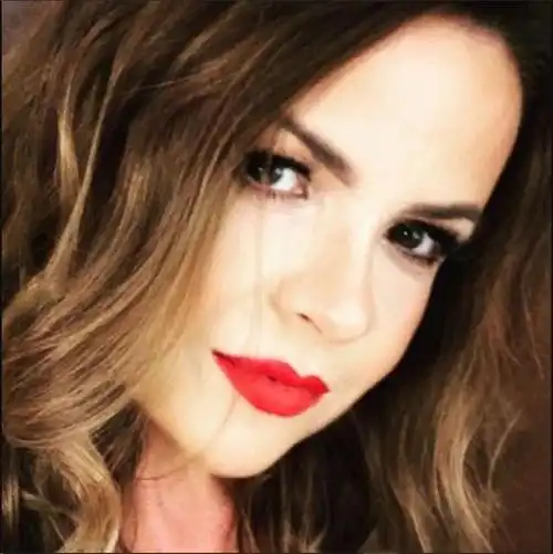 加拿大女子返英参加父亲葬礼途中遭下药侵犯第二天醒来不着寸缕