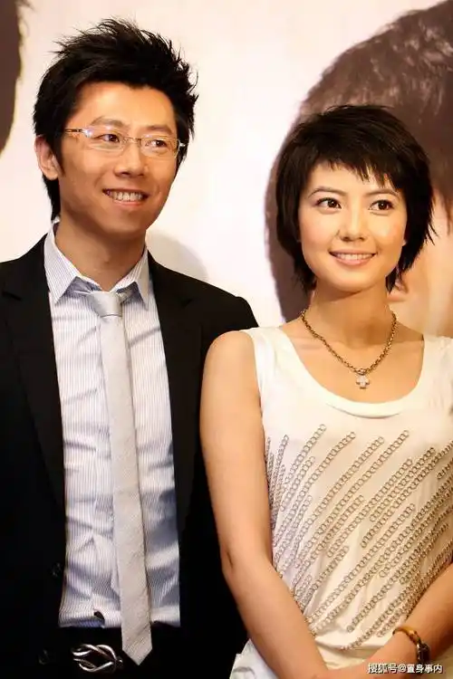 与赵又廷结婚11年,高圆圆的变化太大了,其实这一切早有预兆