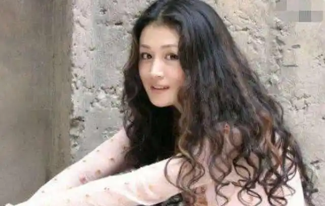 "谢大脚"年轻时有多美?