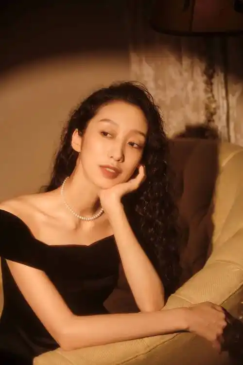 普通人也能模仿的女明星珍珠搭配_赫拉_珠宝_风格