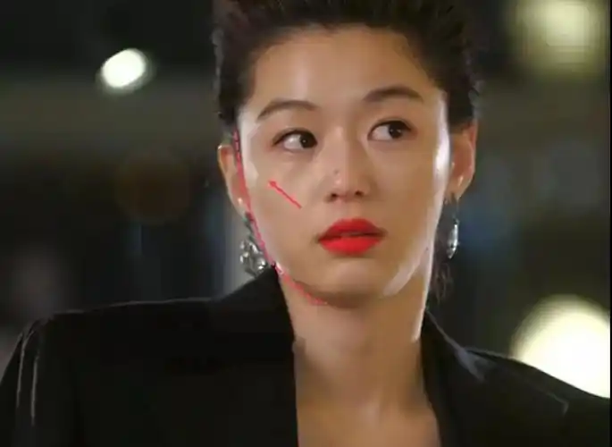 出道23年的全智贤,是怎么修炼这一身美人气场的?