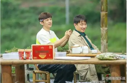 何炅两度缺席《歌手》,何炅或因演话剧缺席主持,更为了成全黄磊