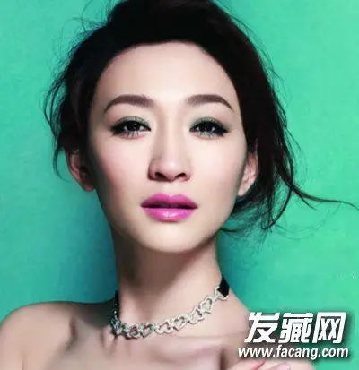 中分齐肩梨花发型 高颜值女神李小冉气质发型图片(8)