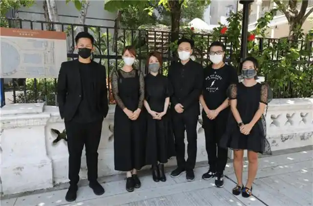 国内男演员陈积荣患肺癌病逝,葬礼现场图曝光,古天乐送花牌悼念