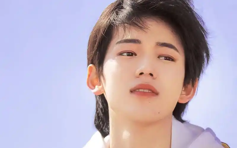 热爱105°c的宋亚轩:superidol的笑容真的没他甜