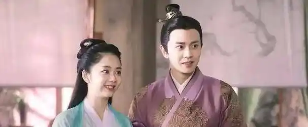 为什么任嘉伦能亲景甜,却碰不得谭松韵?