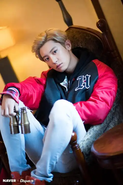 exo朴灿烈活动写真苏炸了 帅气邪魅一笑狂撩粉丝【组图】