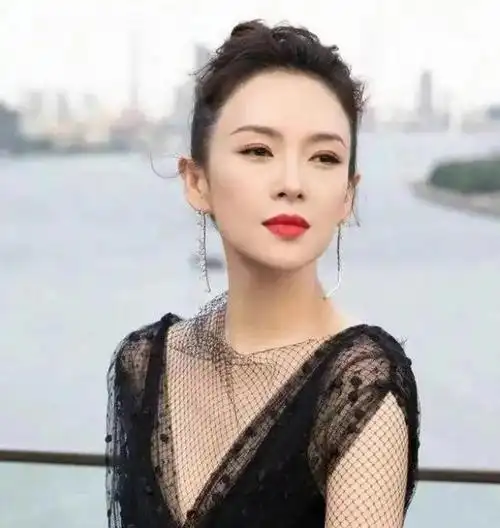 章子怡的野心有多大?坚持和汪峰在一起,也全是本事