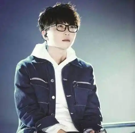 原创被薛之谦夸赞有灵性一曲消愁万千宠爱的他今天能晋级吗