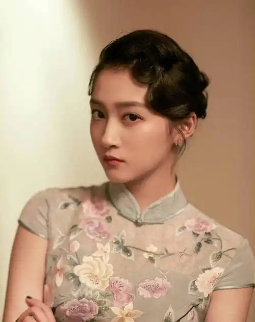 身穿旗袍女星,倪妮惊艳,杨幂柳岩美出天际_感觉_造型_女性