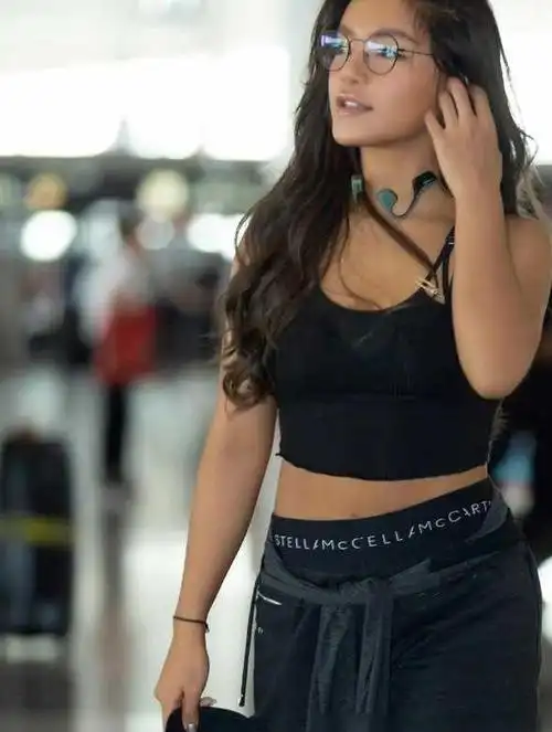 超级女声冠军江映蓉整容失败像怪物全身只剩眼眸是自己的